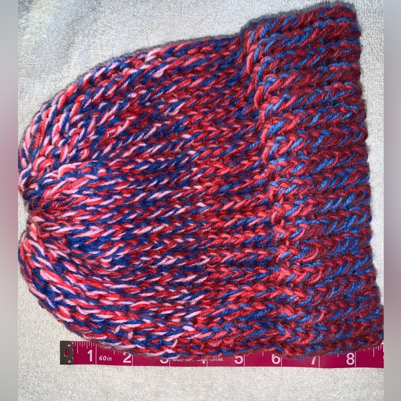 HANDCRAFTED Cozy Crochet Stretchy Hat Made with 3 Skeins of Yarn Soft Stretchy - Picture 10 of 17